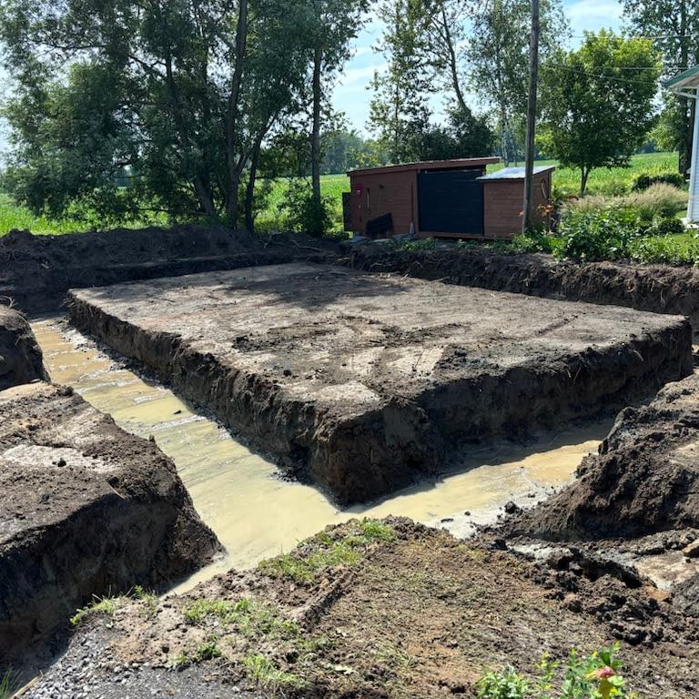 Excavation des fondations d'une maison neuve